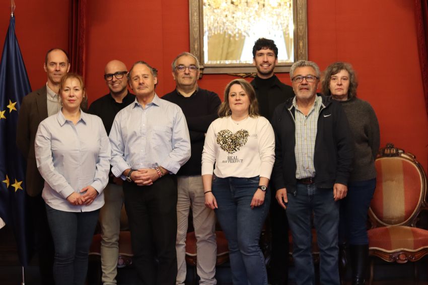 O Consello Director do Parque Compostela Rupestre aborda a sinalética dos xacementos, o mantemento das fincas e a conformación do comité científico