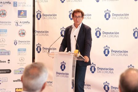 O circuíto Travesía Costa, apoiado pola Deputación, remata esta fin de semana no Ézaro despois de seis probas na provincia con máis de 1.500 deportistas