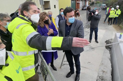 A Deputación inicia a construción dunha pasarela para o paso seguro dos peóns sobre a vía do tren na avenida Santa Icía, en Narón