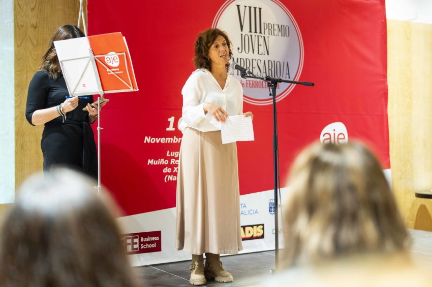 Rosa Ana García destaca o impacto do Plan de Emprego Local na comarca de Ferrolterra na Gala do VIII Premio Joven Empresario