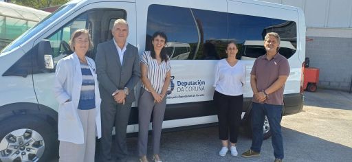 A Deputación mellora a atención ás persoas con discapacidade intelectual do Ortegal cun novo vehículo adaptado para ASPROMOR