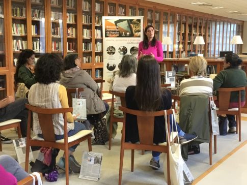 O obradoiro “A tiro de verso” volve á Biblioteca Provincial da Coruña para fomentar a lectura de poesía en galego