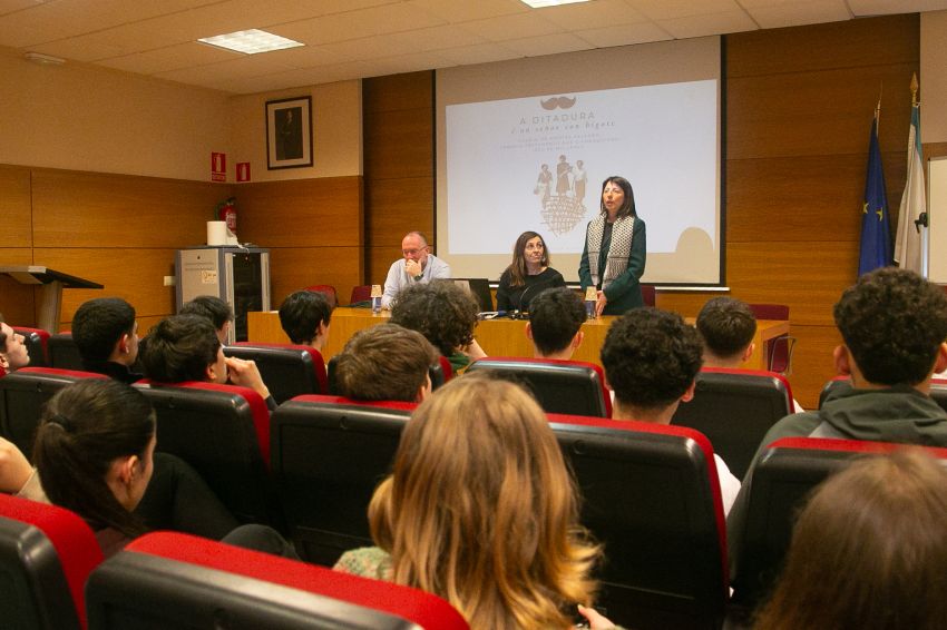 Sol Agra pon en valor o uso da memoria histórica para educar en igualdade a través do proxecto ‘A ditadura é un señor con bigote’, gañador do Luísa Villalta 2025