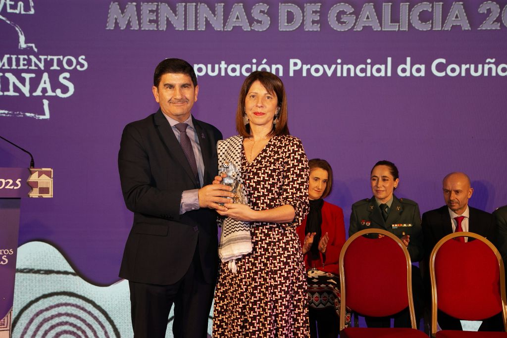 A Deputación da Coruña recibe o premio Menina polo seu labor continuado contra a violencia machista