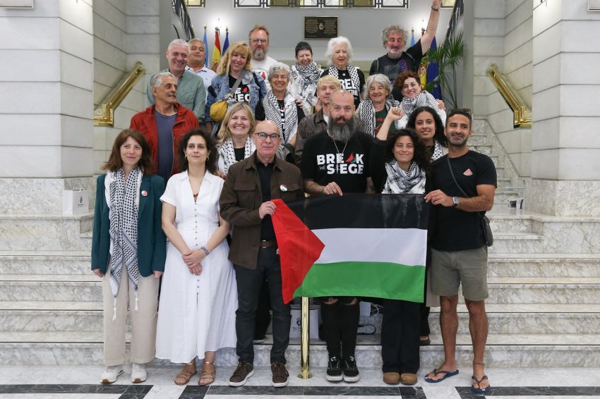 A Deputación da Coruña recibe a visita da “Flotilla da Liberdade”