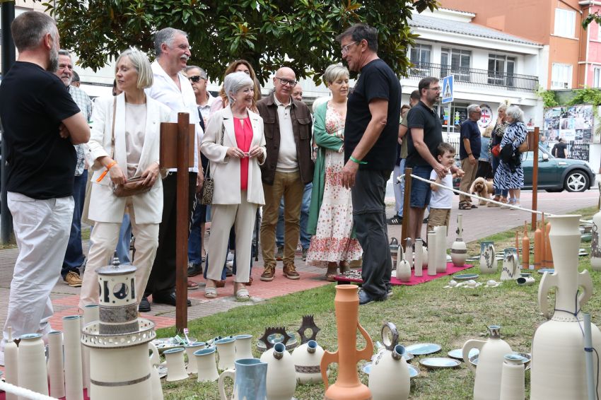 Regueira destaca na presentación de ‘Alfaroleiros’ o potencial da olería como dinamizadora da economía local