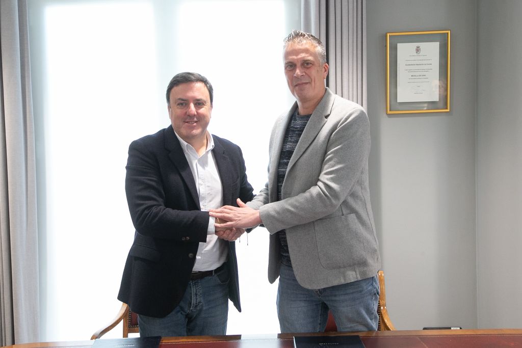 A Deputación e o Concello de Cedeira investirán 588.790 euros nas obras de ampliación e reforma da piscina municipal