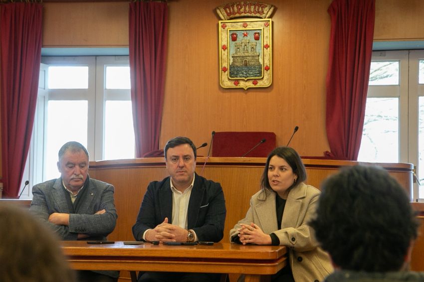 Formoso destaca que a Deputación “inviste máis nos concellos coruñeses que a Xunta nos de toda Galicia” e reclama mellorar o financiamento municipal
