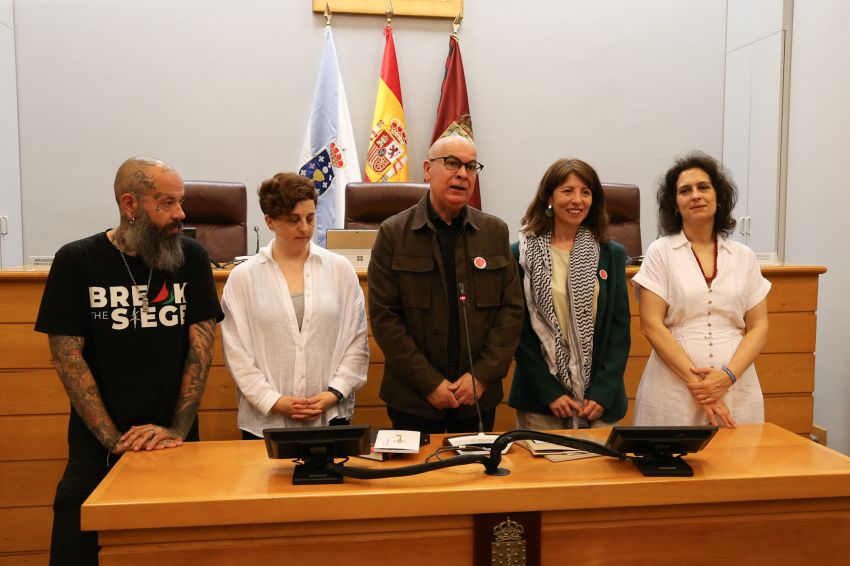 A Deputación da Coruña recibe a visita da “Flotilla da Liberdade”