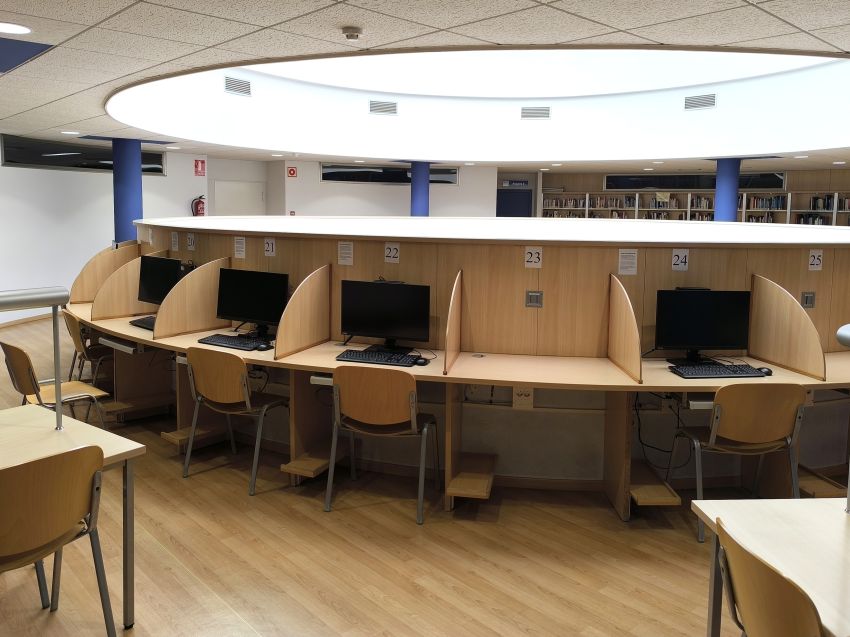 Biblioteca Pública Municipal de Narón. Ainhoa González Rodríguez.