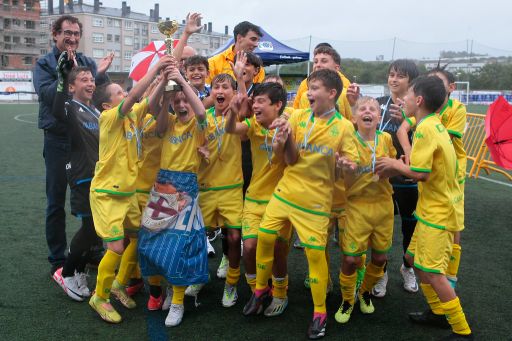 O Real Club Deportivo da Coruña gaña o II Trofeo de Fútbol Alevín da Deputación