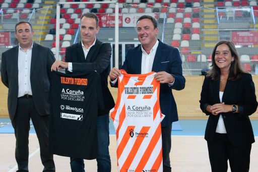 A Deputación alíase co Basquet Coruña para promocionar o deporte de base e a provincia da Coruña como destino turístico