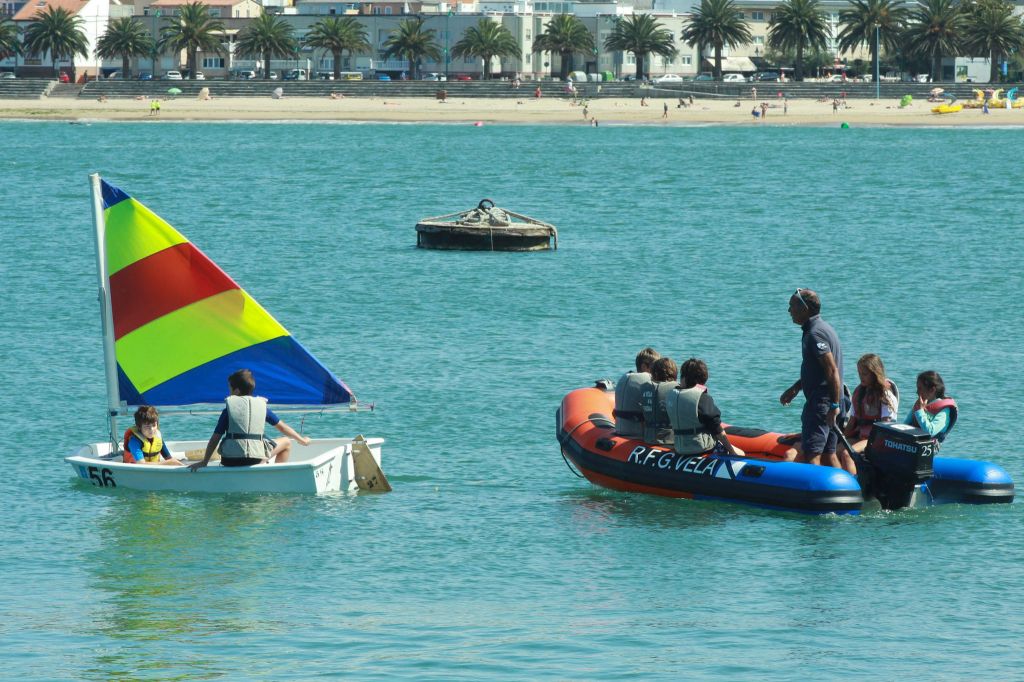 A Deputación da Coruña leva a súa campaña de vela a Cariño, Mugardos, Pontedeume, Ponteceso, Dumbría e Rianxo