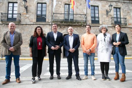 A Deputación confirma á alcaldesa de Fisterra que contará con fondos para mellorar as estradas do municipio