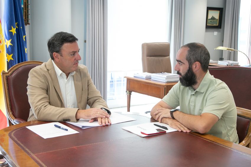 Formoso analizou co alcalde de Rianxo os avances na residencia de maiores