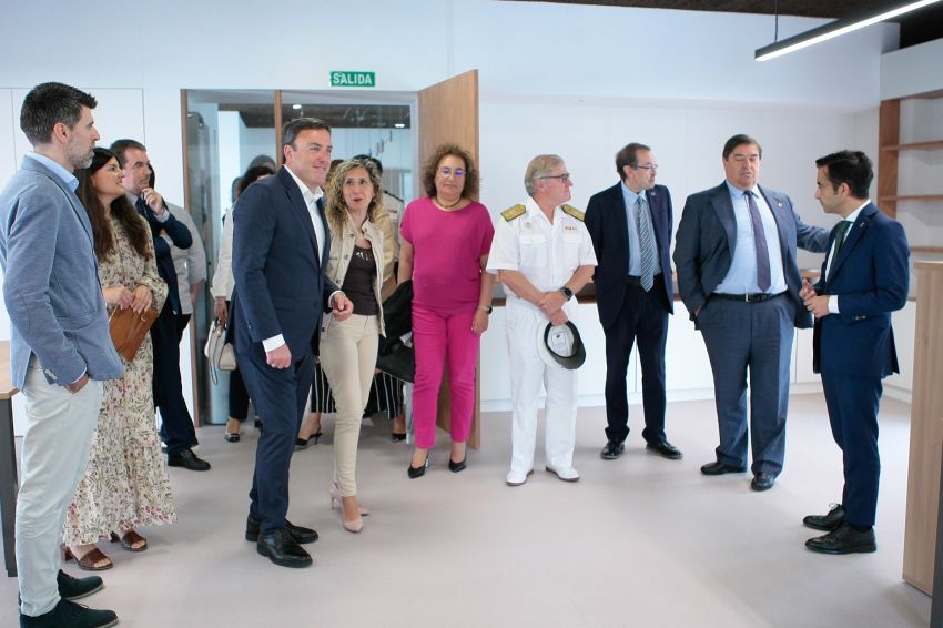 Formoso compromete o apoio da Deputación aos proxectos da UDC que supoñan “unha aposta polo talento”