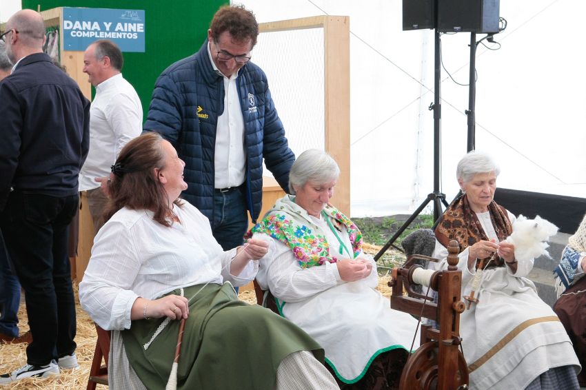 O encoro de Beche foi o escenario da VI edición da feira “Primavera no Camiño Inglés”, organizada pola Deputación da Coruña