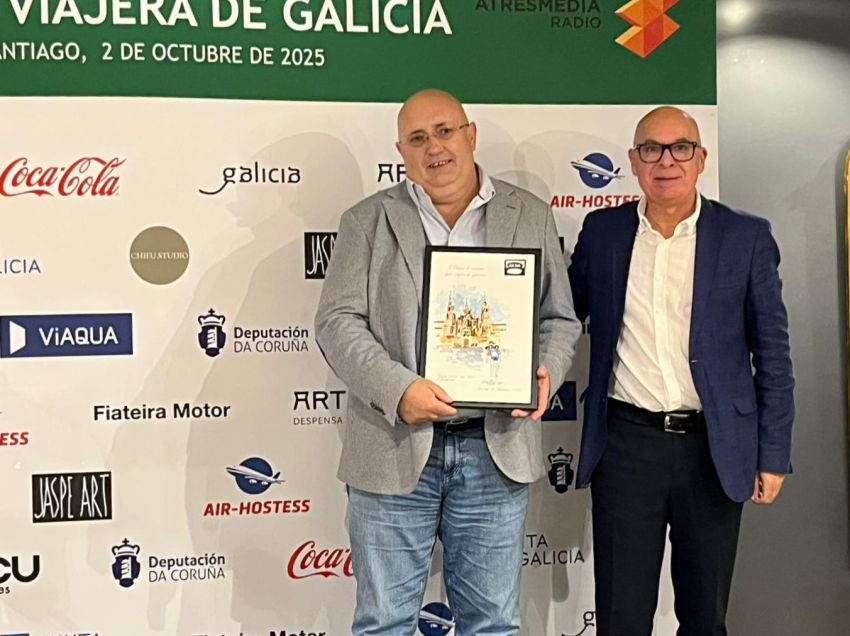 Regueira entrega a O Barqueiro o galardón ao “pobo máis bonito” nos II Premios de Turismo Gente Viajera de Galicia