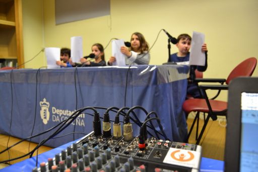 A Deputación da Coruña pon a María Victoria Moreno na voz “radiofónica” da mocidade