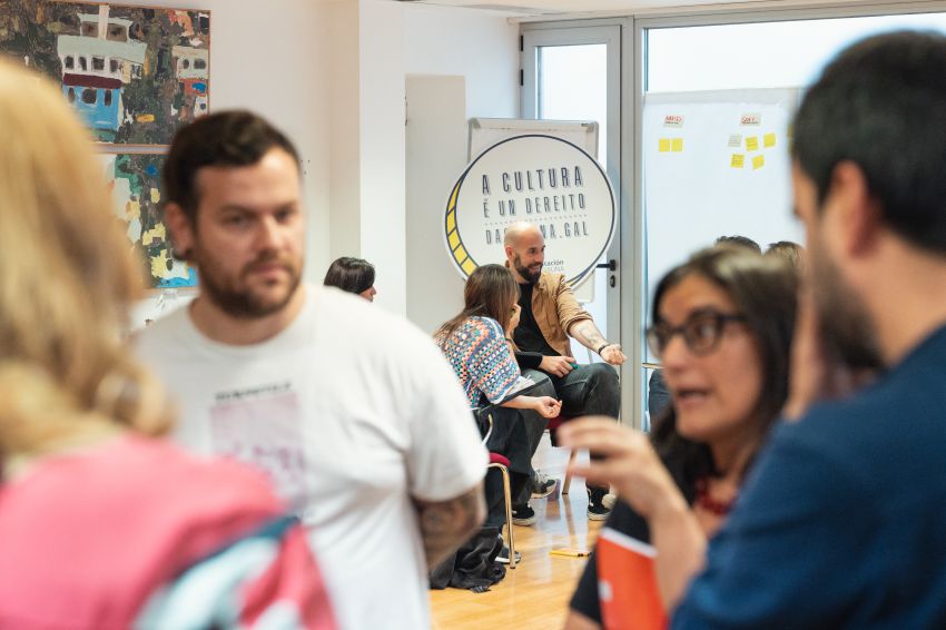 A Deputación aborda a colaboración entre cultura e acción social para avanzar cara a unha participación cultural máis inclusiva