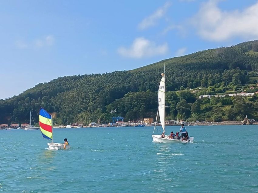 Cedeira inaugura a Campaña de Vela da Deputación da Coruña na que participan 240 nenos e nenas este verán