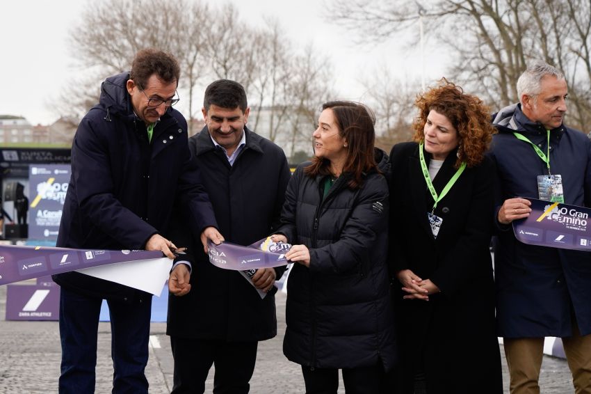 Joshua Tarling gaña a primeira etapa de O Gran Camiño na Coruña