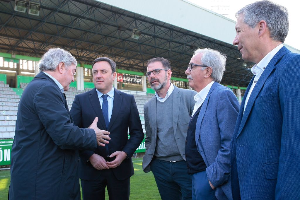 A Deputación leva este mes a pleno a subvención de 750.000 euros ao Concello de Ferrol para financiar as obras do alumeado do estadio da Malata