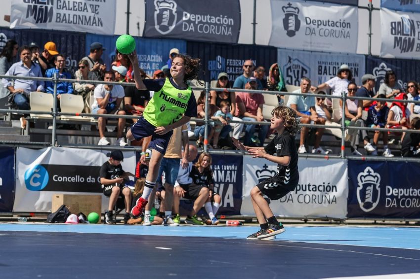 A Copa Deputación de Balonmán na Rúa chega esta fin de semana a Zas