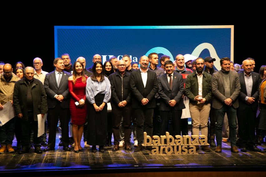 Regueira destaca en Rianxo o compromiso e a profesionalización do tecido empresarial no peche da III Gala do Turismo Barbanza Arousa