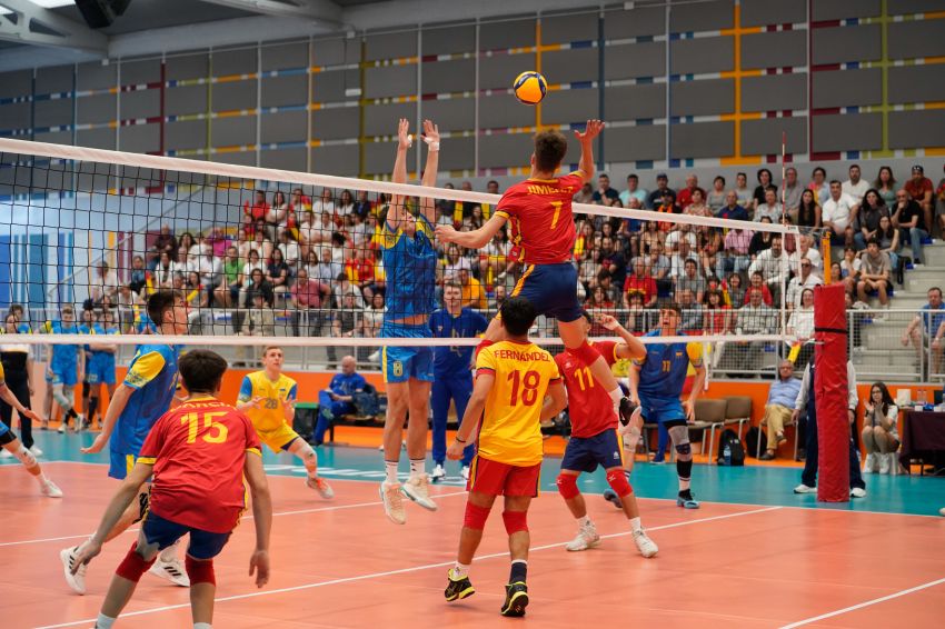 Formoso felicita á selección española sub18 de voleibol pola súa clasificación para o campionato de Europa