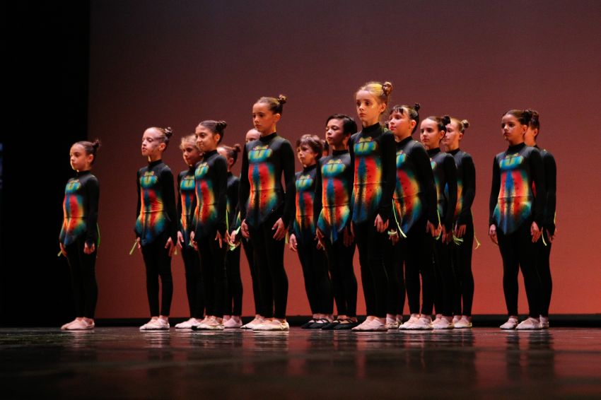 O Teatro Colón acolleu a Gala de Fin de Curso do Conservatorio de Danza da Deputación