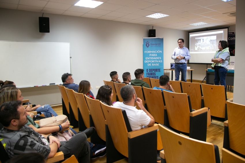 A Deputación da Coruña impulsa en Ordes a formación dos clubs deportivos da comarca