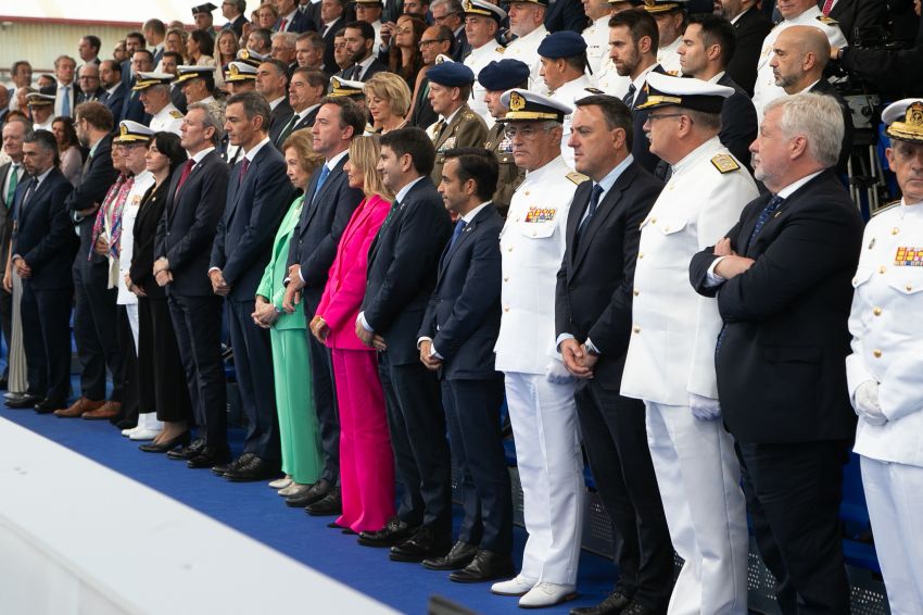 O presidente da Deputación asiste á botadura da primeira fragata da serie F-110 fabricada por Navantia