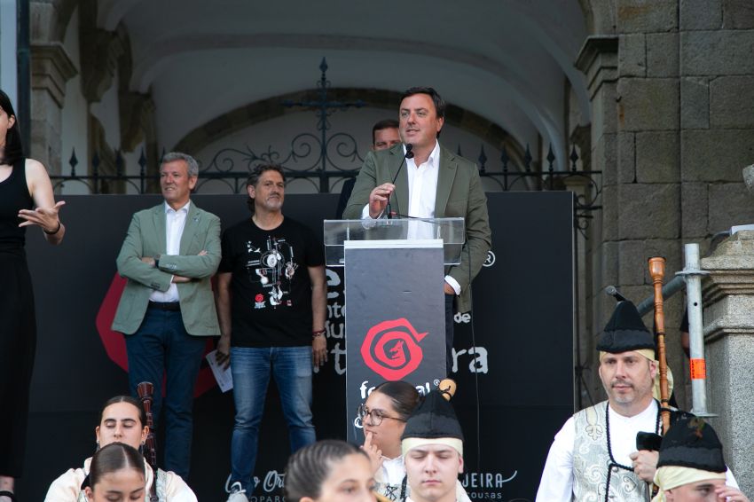 Valentín González Formoso destaca o recoñecemento internacional do Festival de Ortigueira como “emblema da cultura celta”