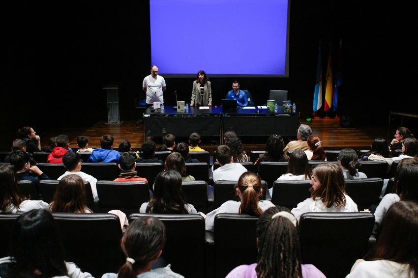 A deputada de igualdade inaugura os obradoiros “Pasado, presente e futuro do fútbol feminino” en colaboración co Pastoriza SCD