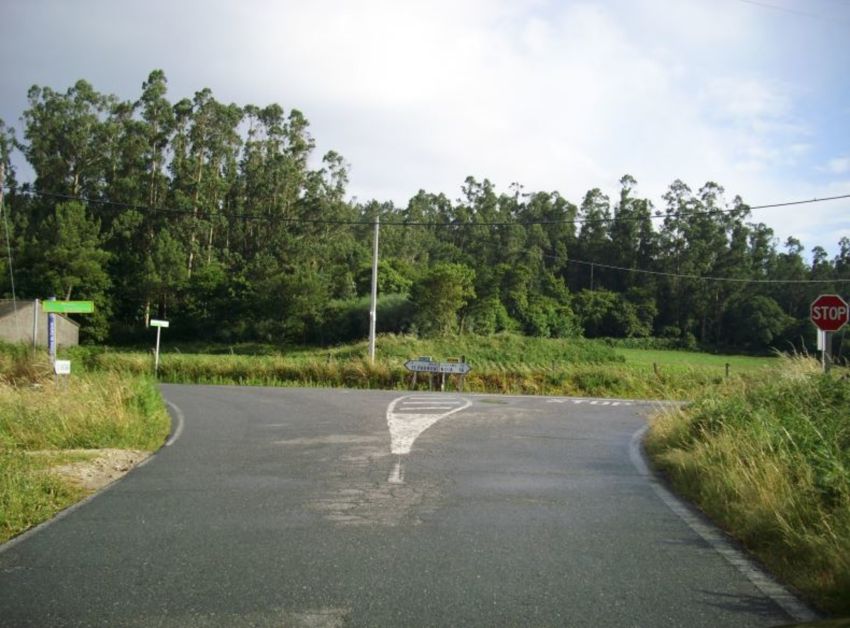 A Deputación da Coruña investirá 2 millóns de euros nas obras de ampliación e mellora da estrada de Martelo a Aguasantas, en Rois