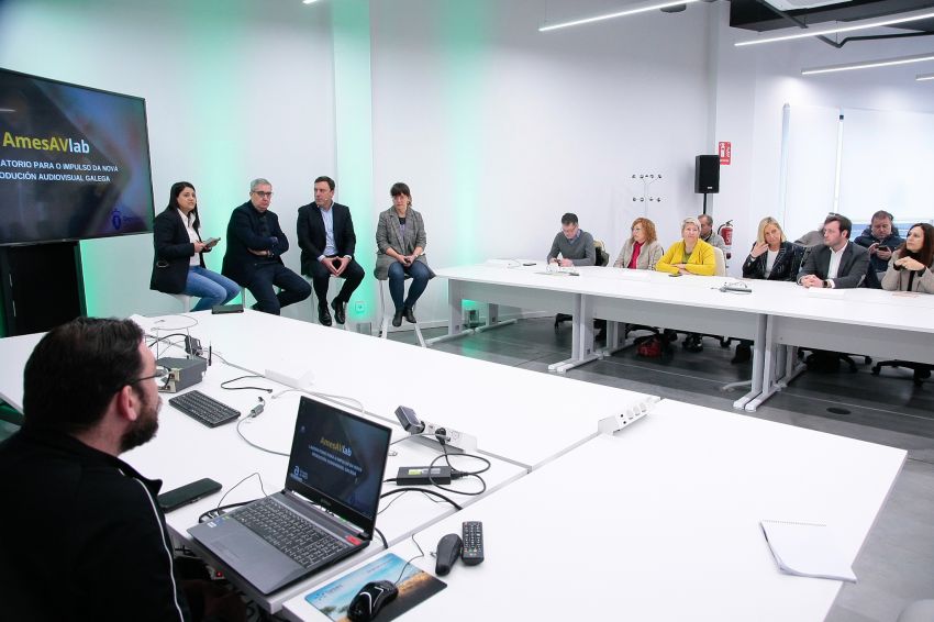 Formoso destaca a importancia de “dotar de ferramentas ao talento propio para que radique en Galicia” durante a presentación do laboratorio ‘Ames Av Lab’