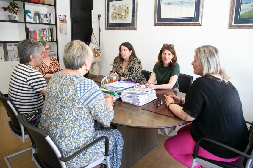 A mostra da Deputación “Sinaladas” chega a Fene para difundir a loita das mulleres galegas no século XX