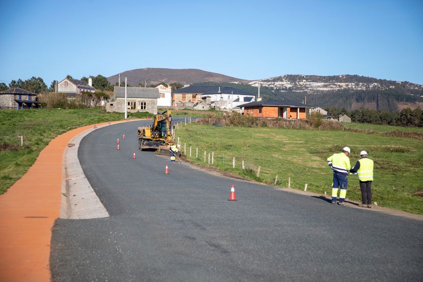 A Deputación inicia as obras de remate da estrada de acceso aos cantís de Loiba, en Ortigueira