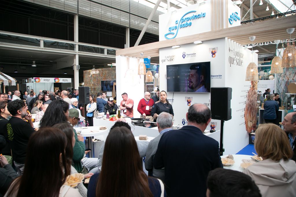 ‘A Paisaxe que sabe’ da Deputación exhibe o talento gastronómico e artesanal da provincia na Festa do Marisco da Confraría de Barallobre