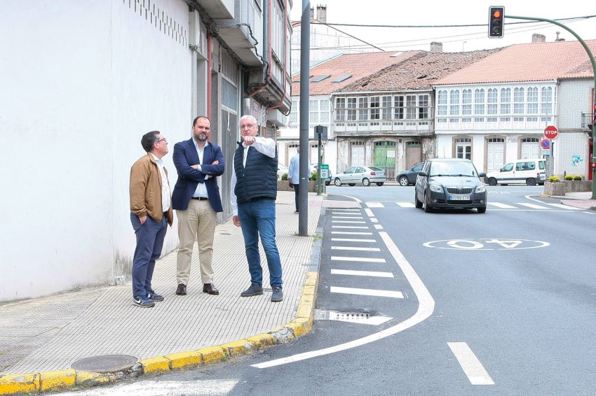 A Deputación remata a renovación da avenida de Toques e Friol, vía de entrada do Camiño Primitivo no Concello de Melide