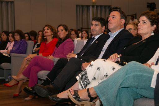 Formoso asistiu ao II Encontro de Alcaldesas, que reúne na Coruña a máis de trinta rexedoras de toda España