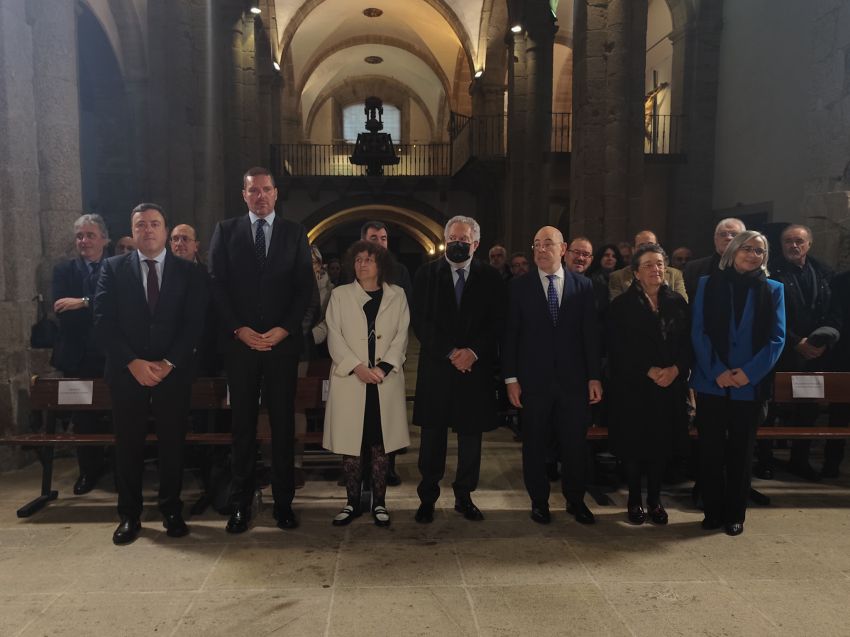 A Deputación da Coruña honra a figura de Castelao no 75º cabodano do seu pasamento