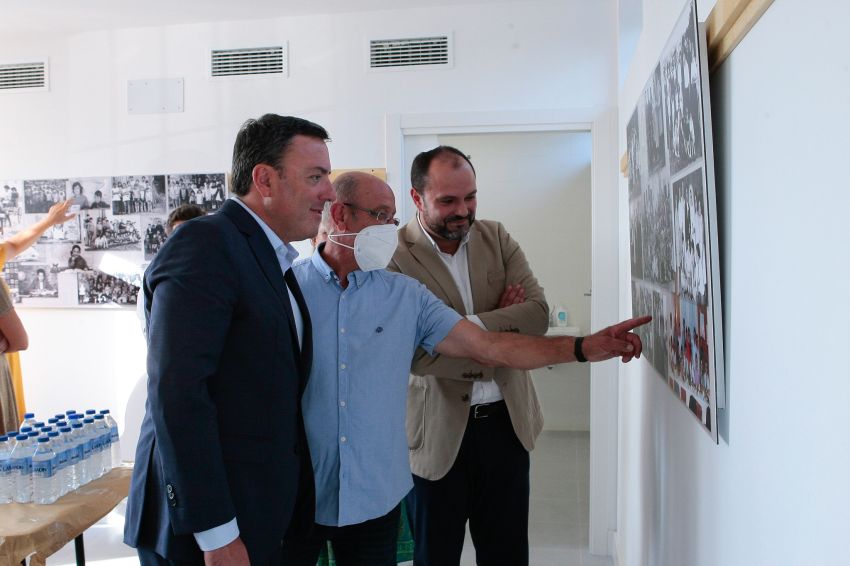 Pontedeume recupera a escola unitaria de Nogueirosa para transformala nun local social co apoio da Deputación da Coruña