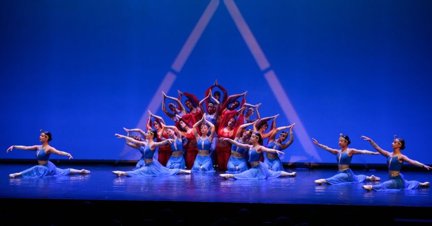O Teatro Colón acolleu a Gala de Fin de Curso do Conservatorio de Danza da Deputación