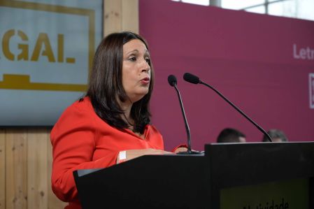 O prazo para presentar orixinais aos premios Castelao e Torrente Ballester amplíase ata o 15 de xuño