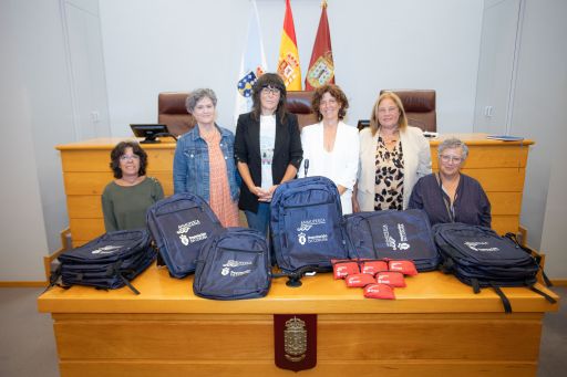 A Deputación pon en valor a labor das mulleres do mar proporcionándolles material a 300 mulleres traballadoras para o desenvolver a súa actividade e  realizando un Mapeo das Mulleres da Pesca da Coruña
