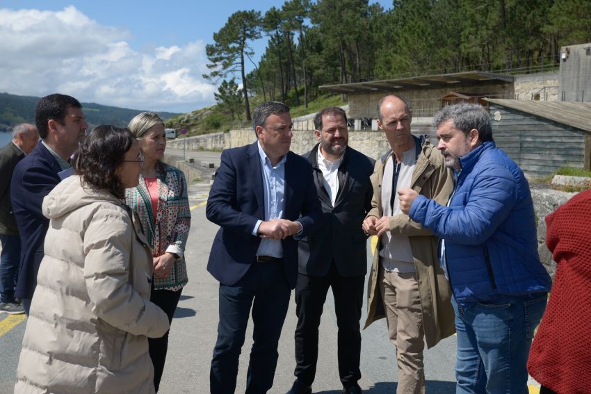 Formoso visita as obras do aparcadoiro de Balarés, que estarán rematadas en setembro