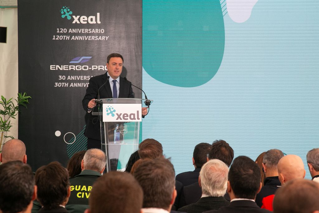 Formoso pon en valor a fábrica de XEAL en Cee como “símbolo da necesaria unión entre a industria e a enerxía”, imprescindible como “garantía de futuro”