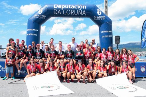 O Club de Remo Cabo de Cruz gaña a Bandeira de Traíñas Deputación da Coruña